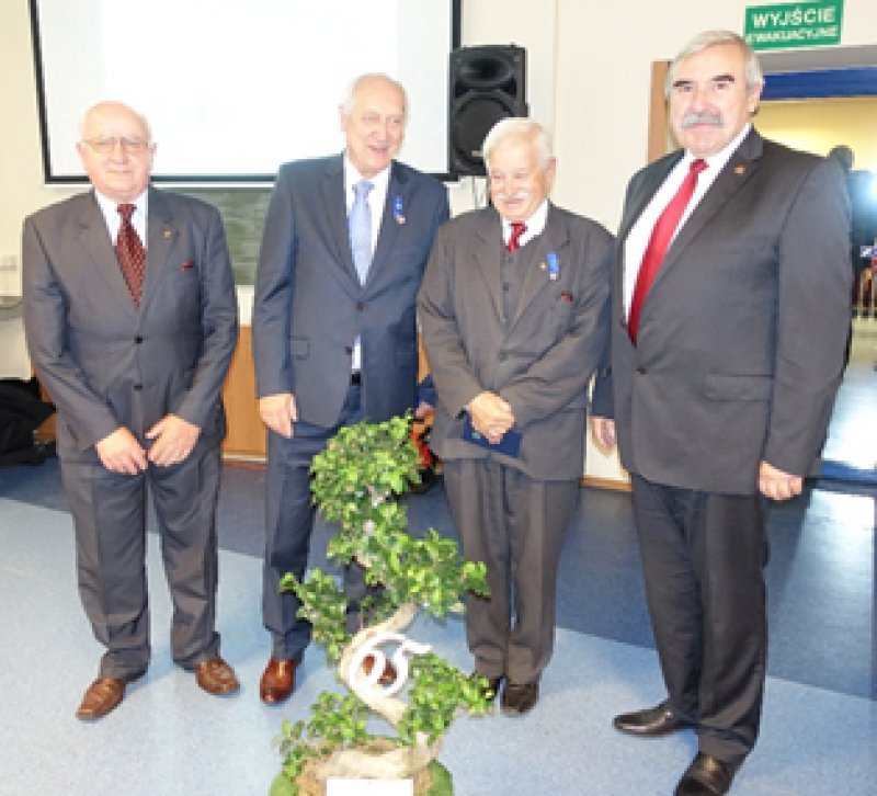 Na zdjęciu: wręczenie Szafirowych Odznak Honorowych SEP (od lewej: Jan Kapinos, Bogumił Dudek, Andrzej S. Grabowski, Marek Grzywacz)