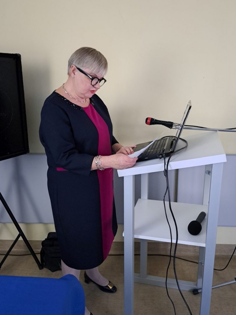 Sekretarz KR OP SEP Kol. Małgorzata Wieczorek przedstawia sprawozdanie Komisji Rewizyjnej za rok 2022