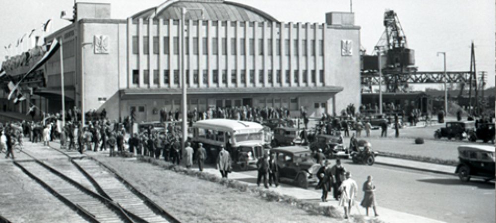 Dworzec Morski w Gdyni, fot. Henryk Poddębski (1936), Muzeum Miasta Gdyni