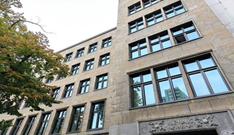 Fasada budynku Verband der Elektrotechnik (VDE).