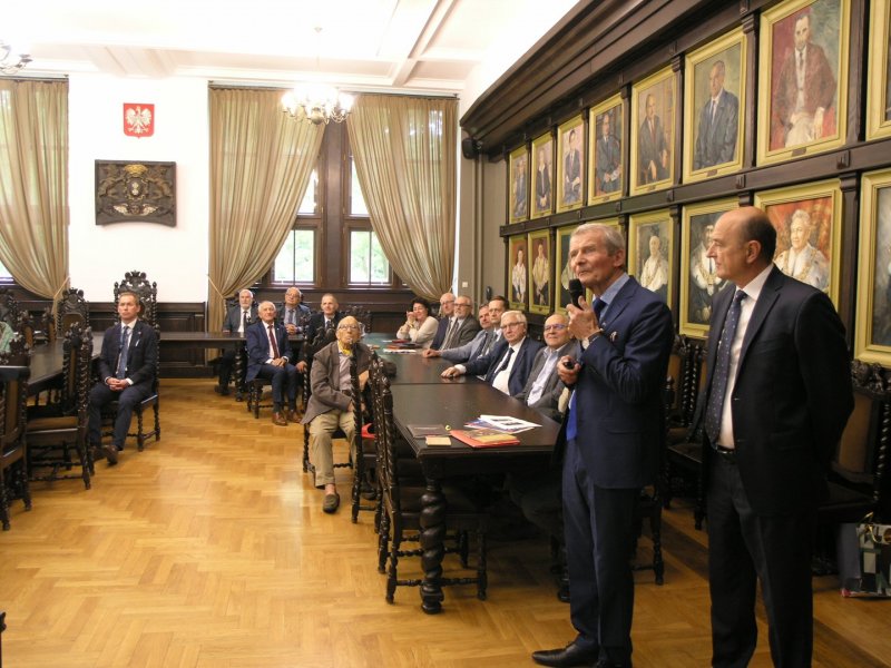 Mieczysław Ronkowski oraz Dziekan WEiA