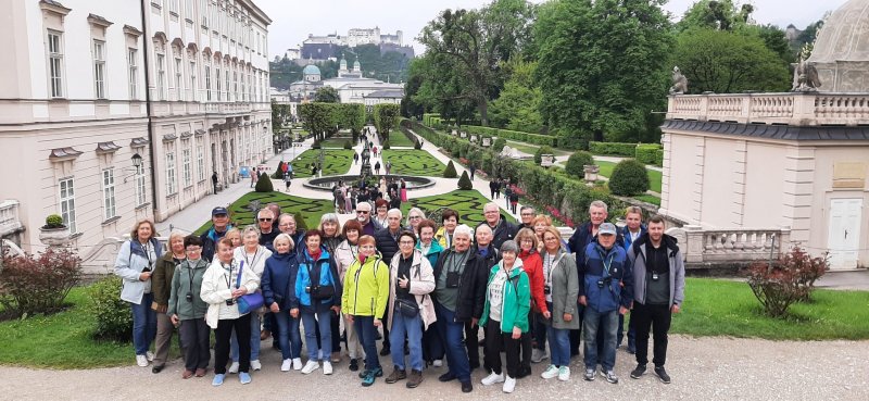 Podgląd Uczestnicy w ogrodach Mirabell - Salzburg - Austria fot. A Szlachta